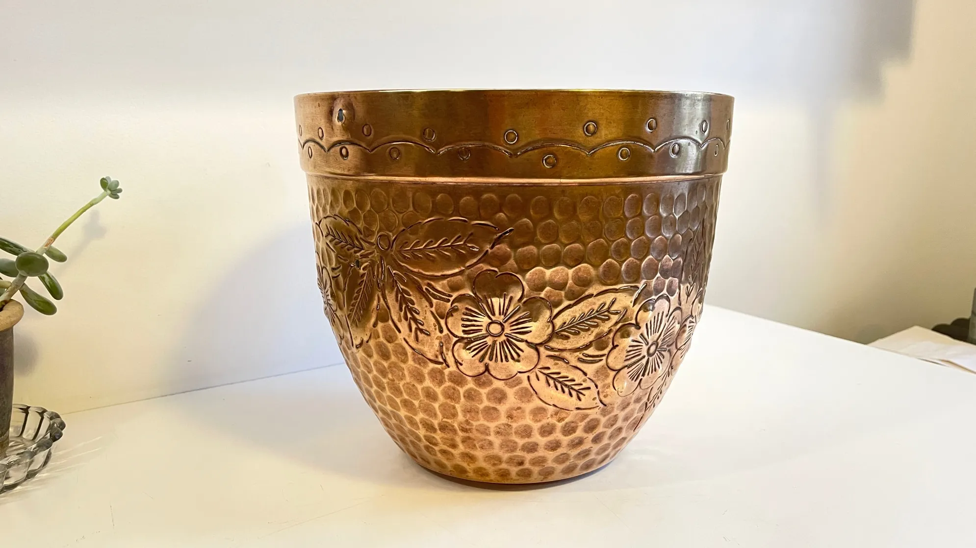 Grand CACHE-POT Ancien en CUIVRE Patiné