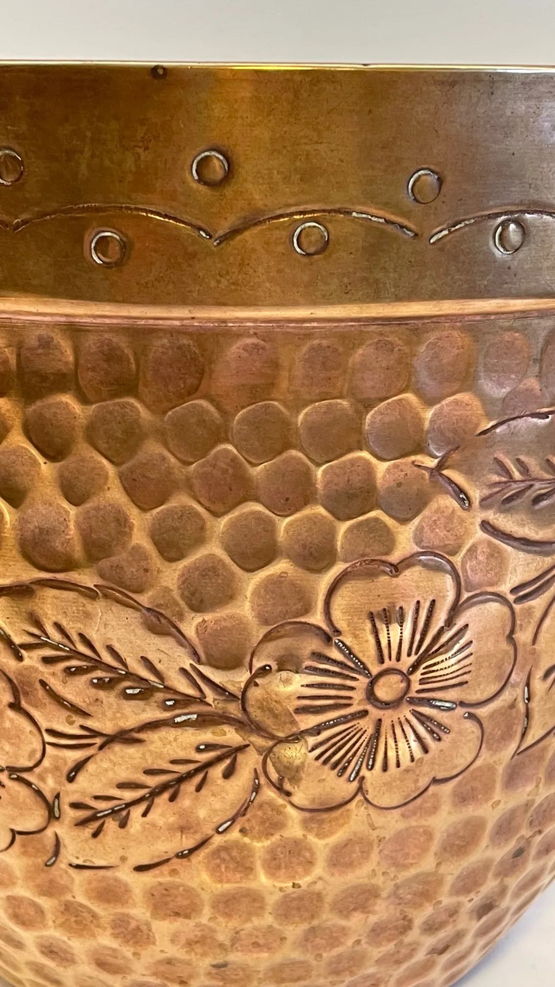 Grand CACHE-POT Ancien en CUIVRE Patiné – Image 3
